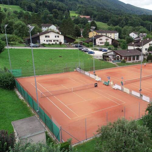 Terrain de tennis - Courrendlin